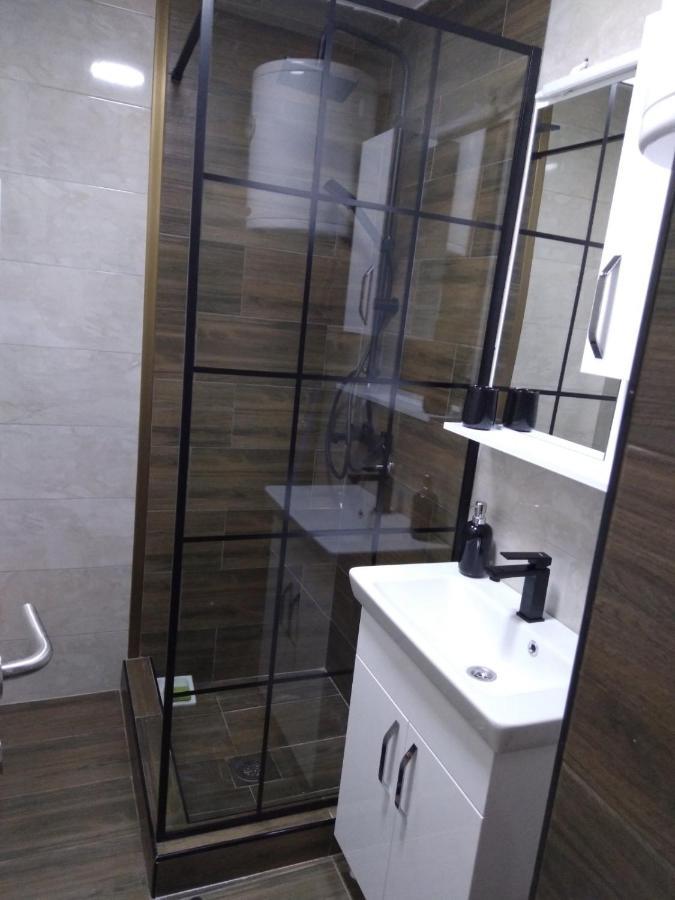 Holiday Apartament Three Ni Eksteriør billede
